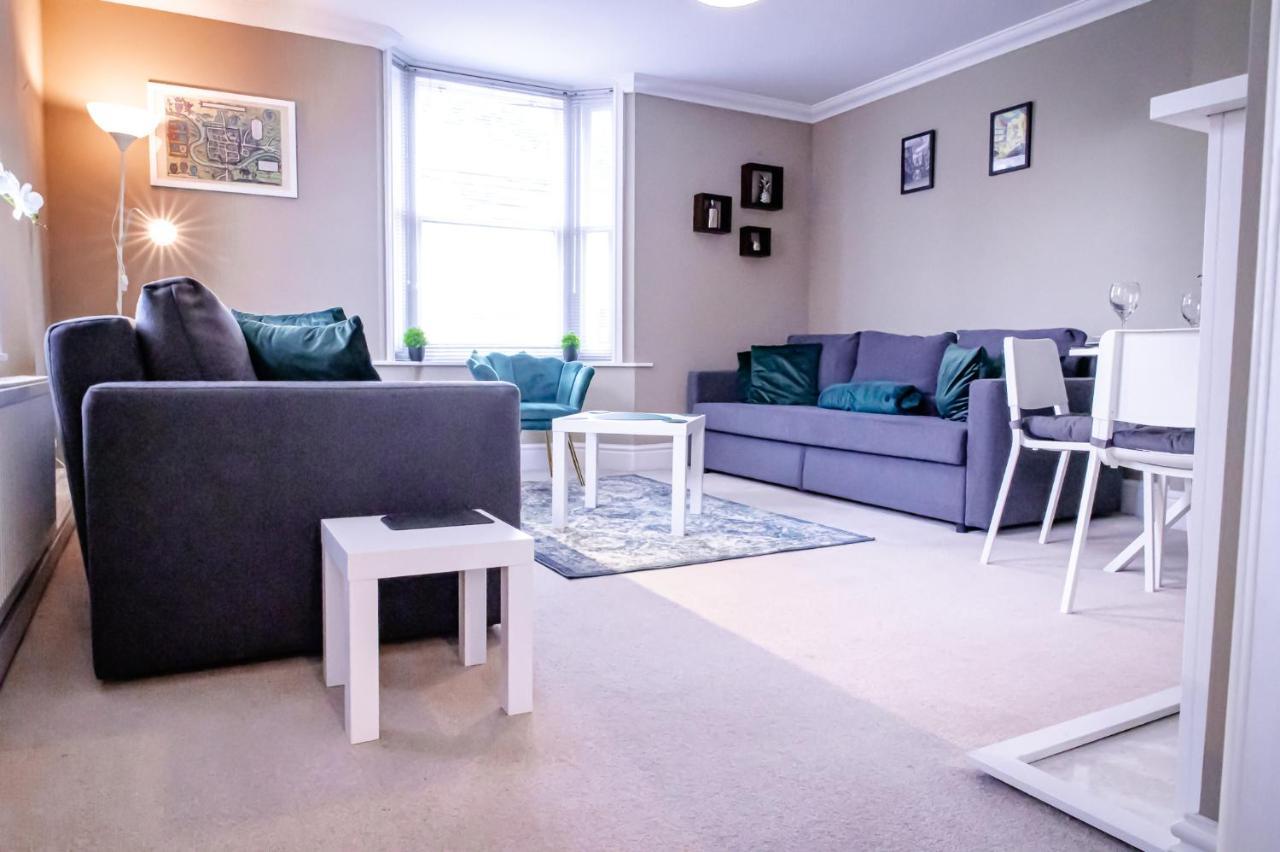 Lord Street - 2 Beautiful Apartments - Sleep Up To 14 Guests - By Rework Accommodation 체스터 외부 사진