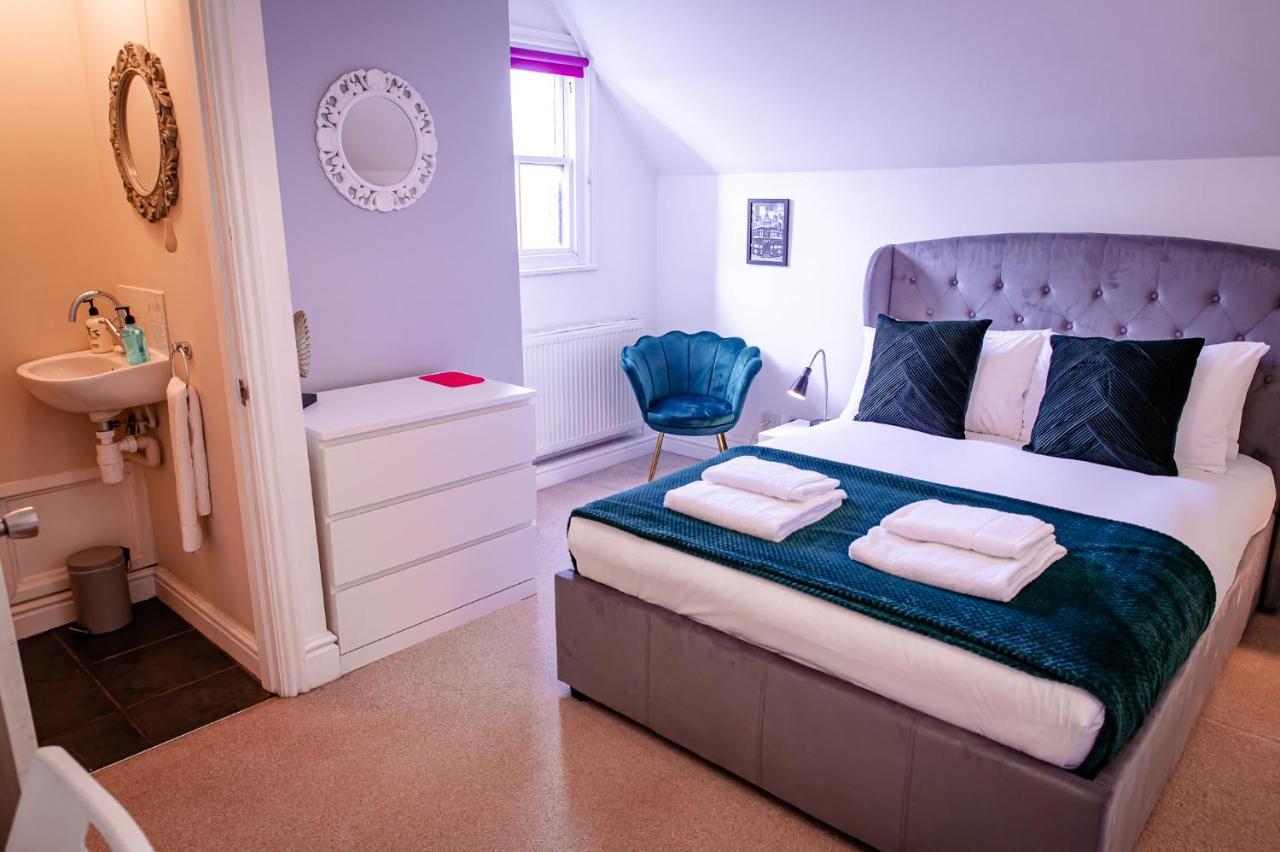 Lord Street - 2 Beautiful Apartments - Sleep Up To 14 Guests - By Rework Accommodation 체스터 외부 사진