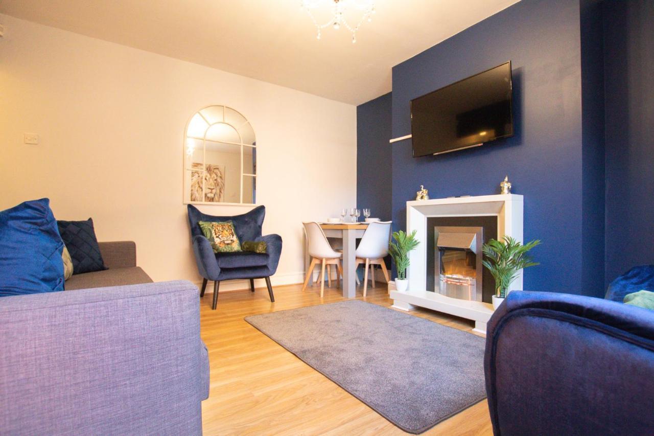 Lord Street - 2 Beautiful Apartments - Sleep Up To 14 Guests - By Rework Accommodation 체스터 외부 사진