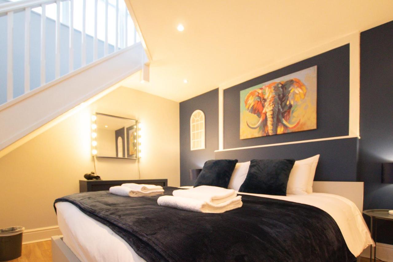 Lord Street - 2 Beautiful Apartments - Sleep Up To 14 Guests - By Rework Accommodation 체스터 외부 사진