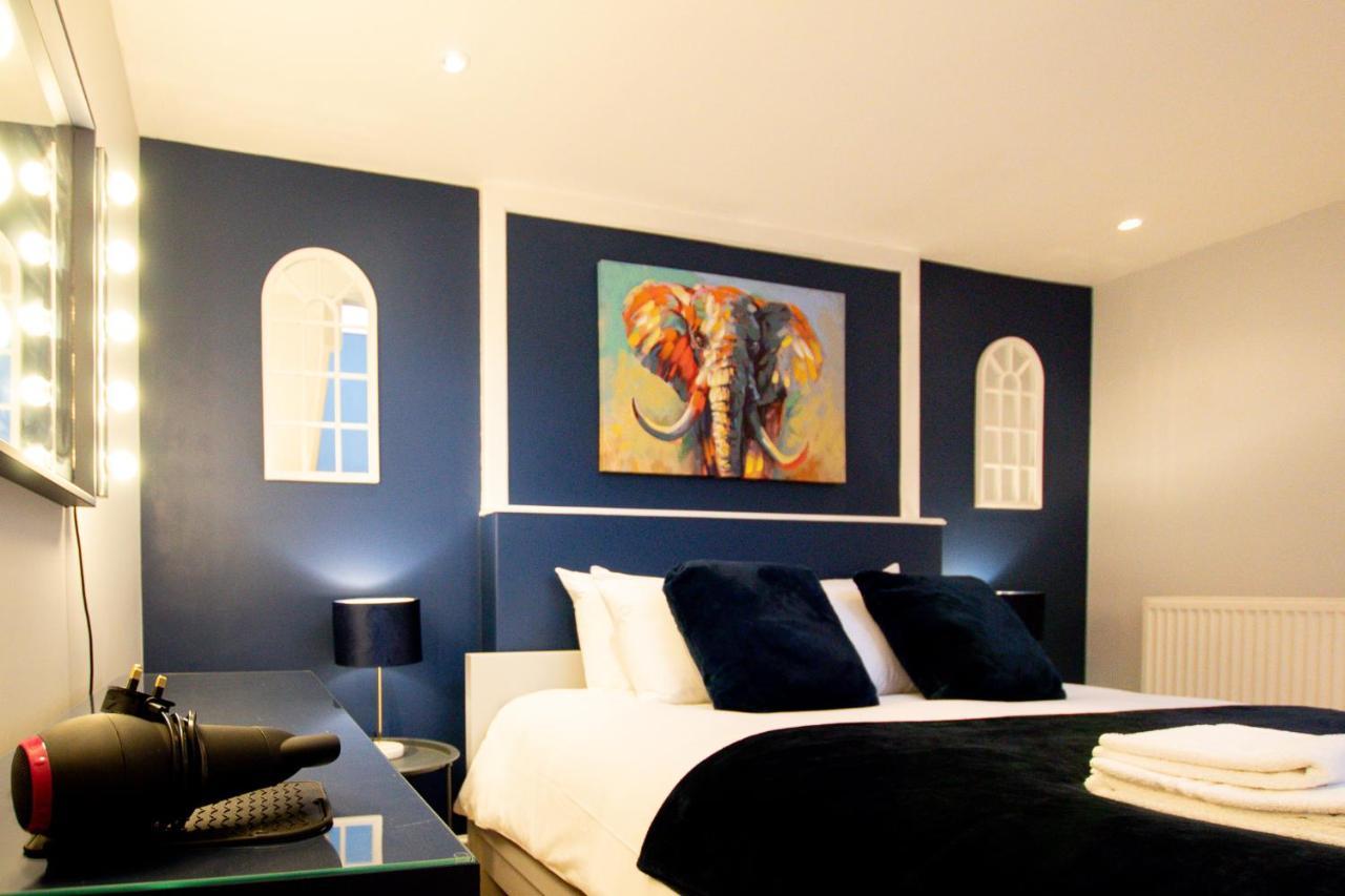 Lord Street - 2 Beautiful Apartments - Sleep Up To 14 Guests - By Rework Accommodation 체스터 외부 사진