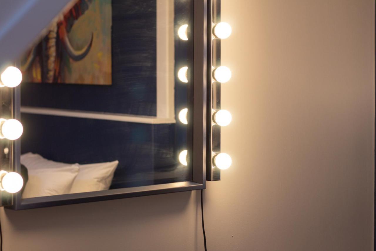 Lord Street - 2 Beautiful Apartments - Sleep Up To 14 Guests - By Rework Accommodation 체스터 외부 사진