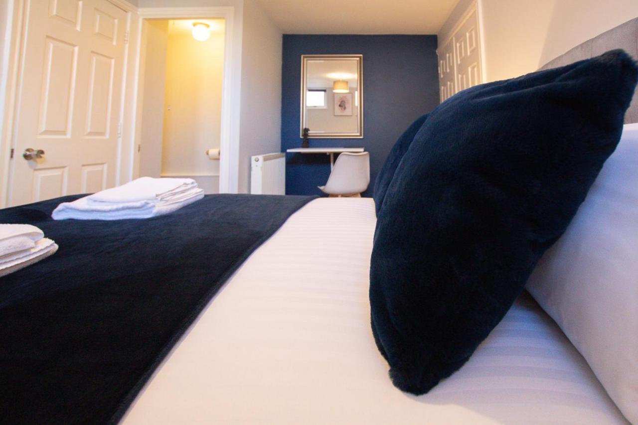 Lord Street - 2 Beautiful Apartments - Sleep Up To 14 Guests - By Rework Accommodation 체스터 외부 사진