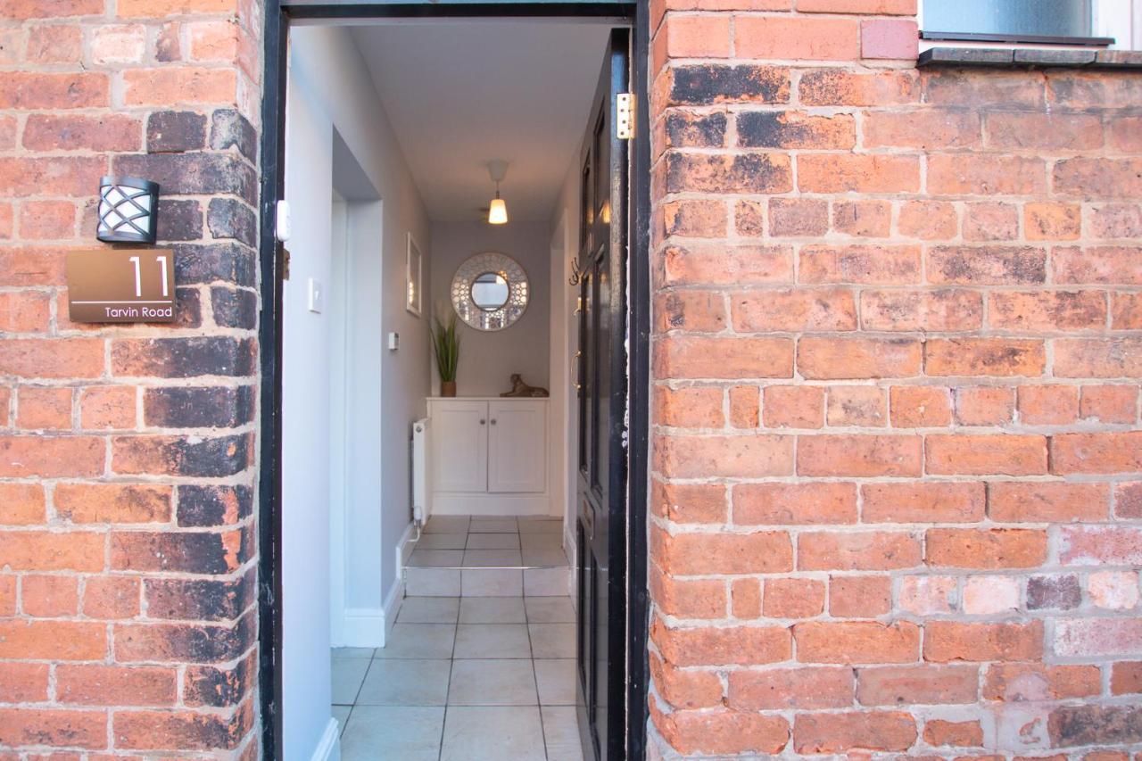 Lord Street - 2 Beautiful Apartments - Sleep Up To 14 Guests - By Rework Accommodation 체스터 외부 사진