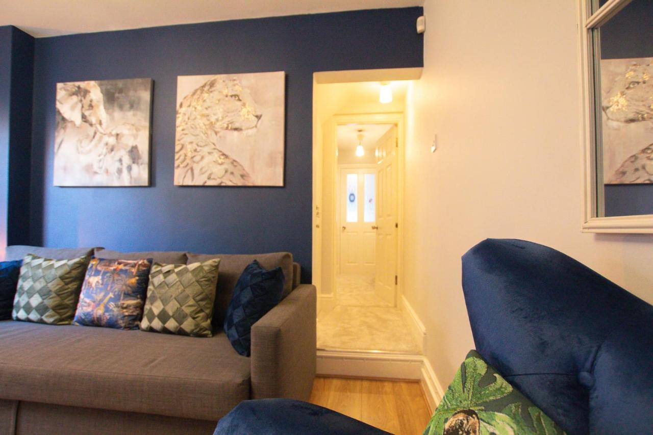 Lord Street - 2 Beautiful Apartments - Sleep Up To 14 Guests - By Rework Accommodation 체스터 외부 사진