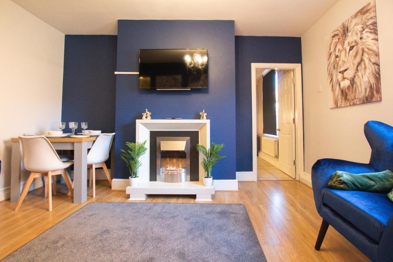 Lord Street - 2 Beautiful Apartments - Sleep Up To 14 Guests - By Rework Accommodation 체스터 외부 사진