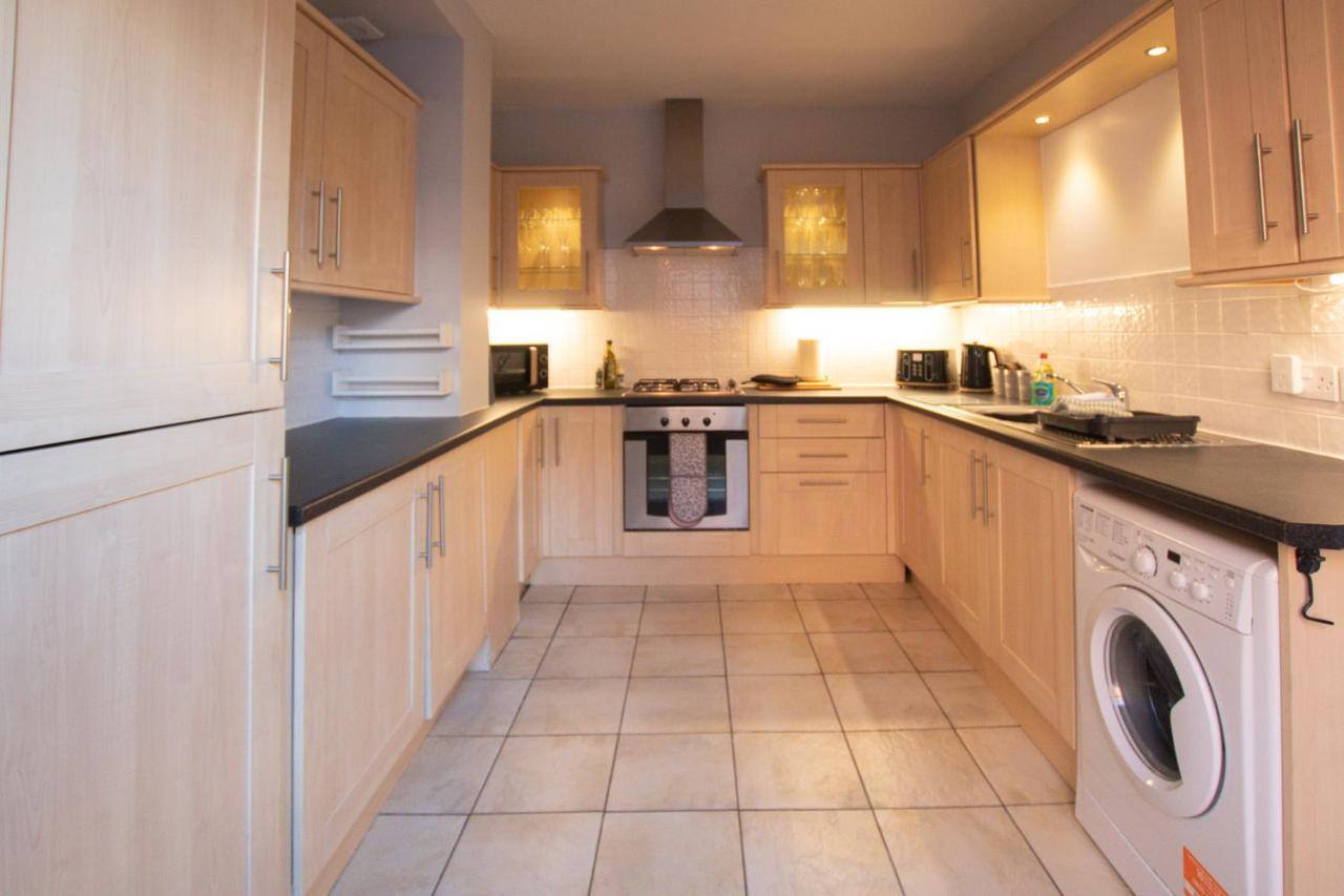 Lord Street - 2 Beautiful Apartments - Sleep Up To 14 Guests - By Rework Accommodation 체스터 외부 사진
