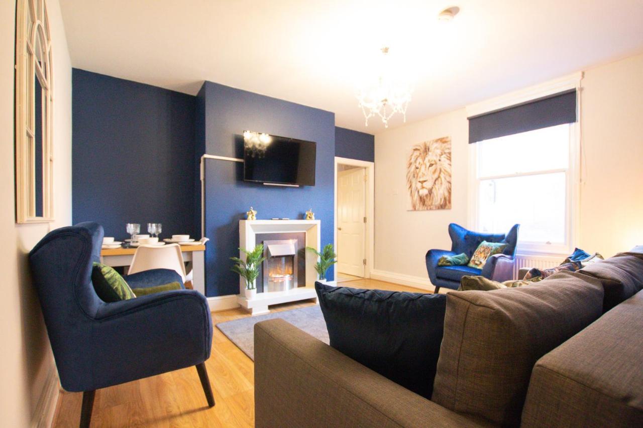 Lord Street - 2 Beautiful Apartments - Sleep Up To 14 Guests - By Rework Accommodation 체스터 외부 사진